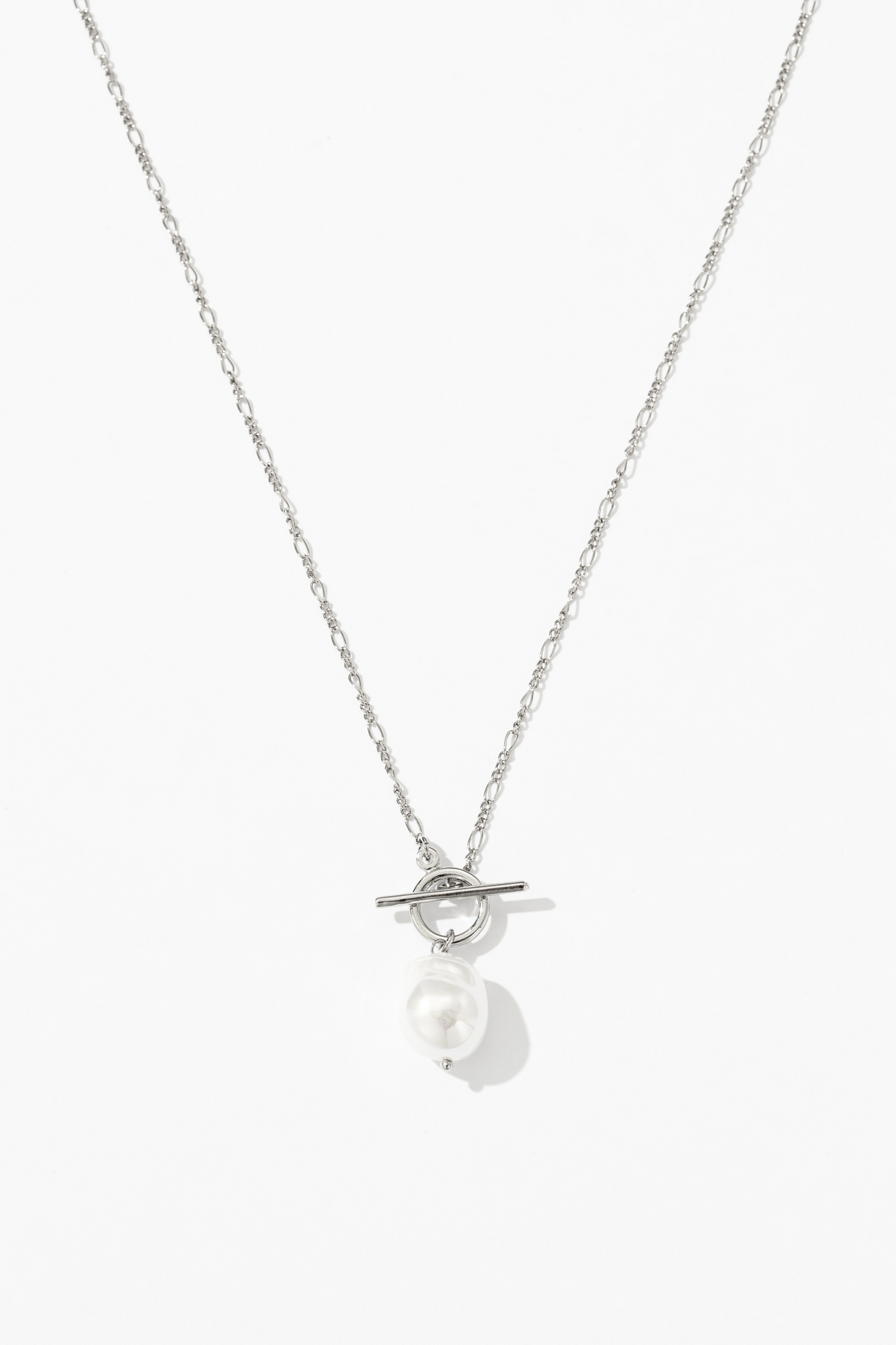Elegant Golden Pearl Necklace