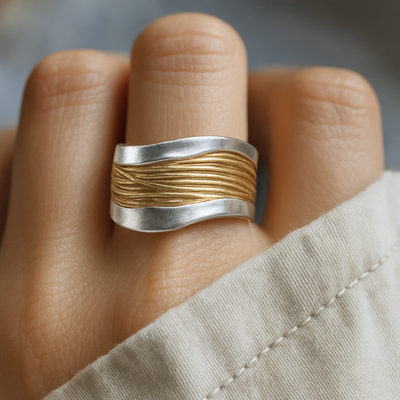 Omelia - The Golden Threads Ring