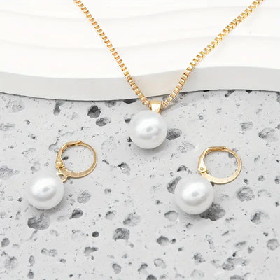 Golden Grace Pearl Jewelry Set